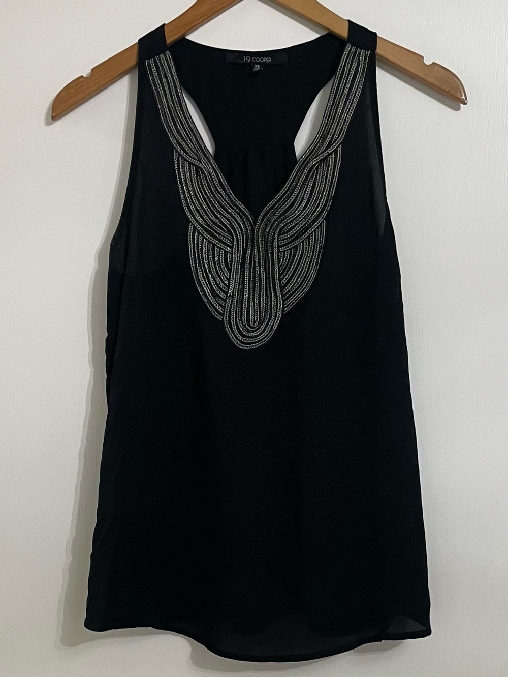 19 Cooper Black Sleeveless Beaded V-Neck Top